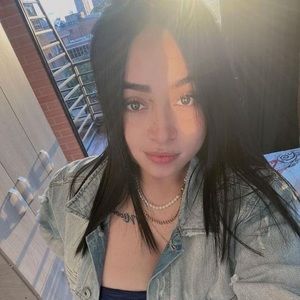 Meet your Posher, Alexandra